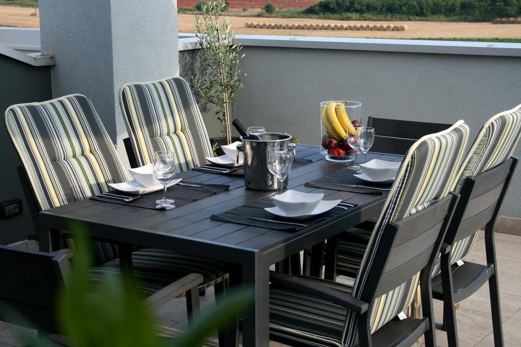 Olive Charm Apartamento Umago Exterior foto
