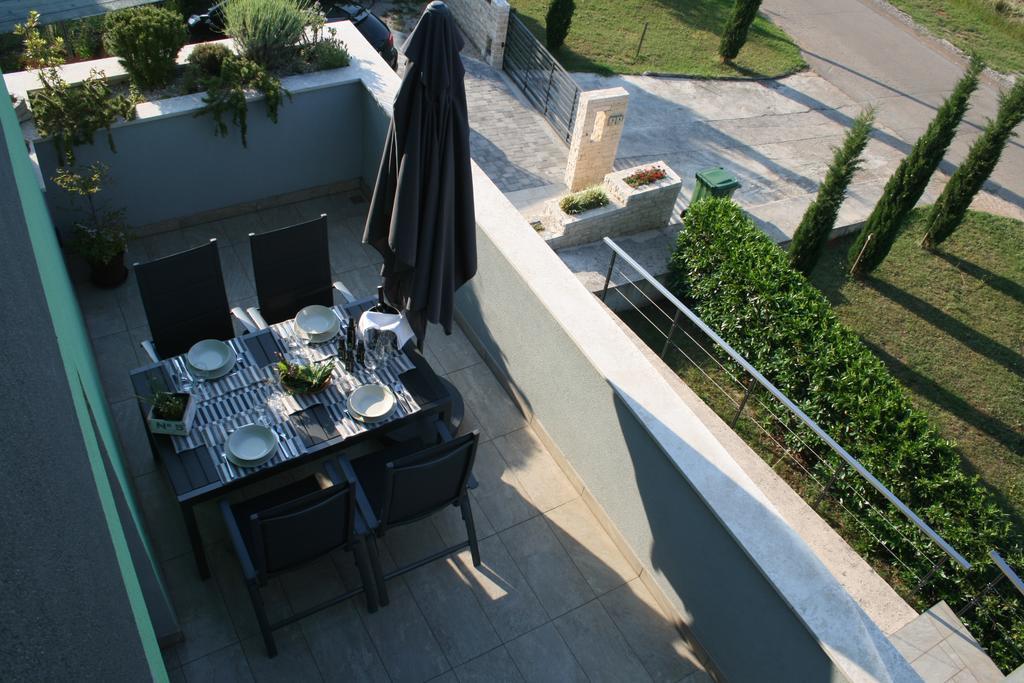 Olive Charm Apartamento Umago Exterior foto